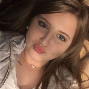 Meet your Posher, Madelyn